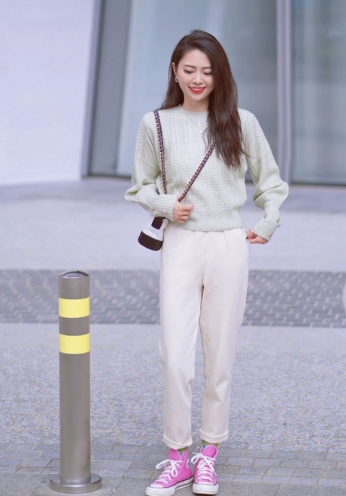 搭配 30+女人出门记得穿毛衣,学潮人这样搭,满足显瘦显高需求!