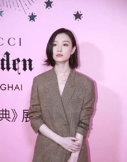 弧度|剪锁骨发选择外翻还是内扣？选对了显洋气还好打理