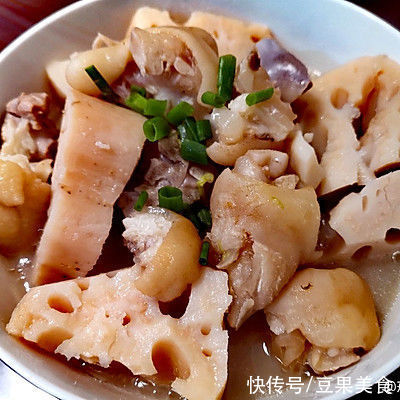 说起家常菜,莲藕炖猪蹄不能少