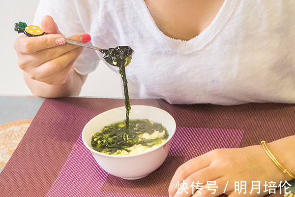 减肥|减肥竟如此简单！吃饭卡住三个“掉肉”时间，不节食也可月瘦十斤