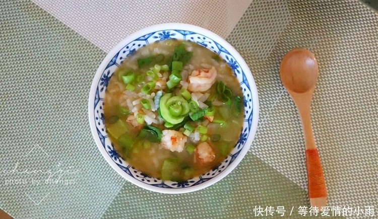 太鲜|此碗粥悄悄走红朋友圈,4种食材10分钟搞定,太鲜了!明天接着吃