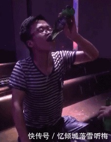 倒霉|这位车主看来倒霉了,撞了一头怀孕的牛,这下要赔很多钱