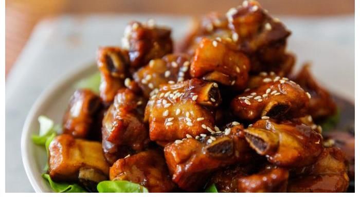 骨质疏松|吃一次强过8斤黑木耳，骨质疏松的人若爱吃，养成“铁骨”