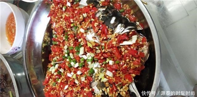 下厨|老公请发小来家里玩,我顶着高温下厨招待,上桌后觉得倍有面子!