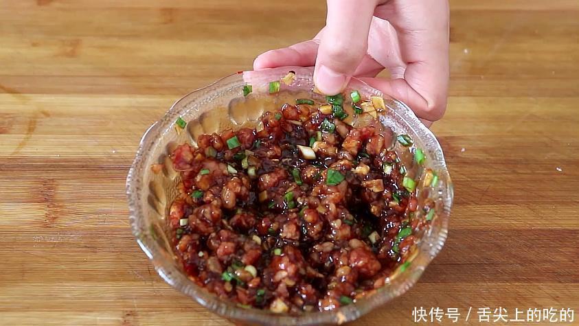  萝卜最好吃做法，不用炒不凉拌，一次3斤不够吃，给红烧肉也不换