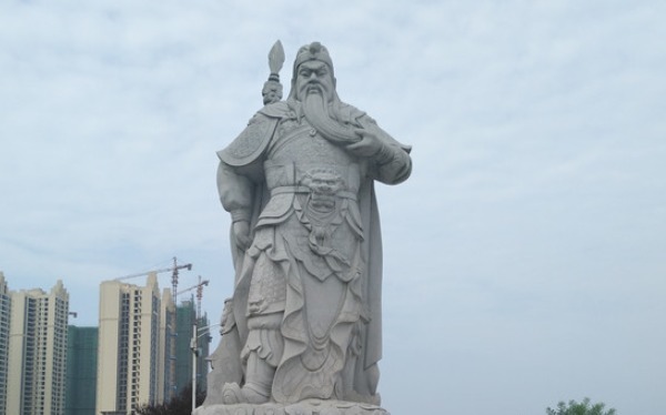 曹公|关羽一生看起的只有六人,三个生死兄弟,两个对手,一个仇人