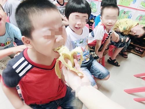 幼儿园|“每月4千学费,只给孩子吃一小段香蕉”家长生气,质问老师