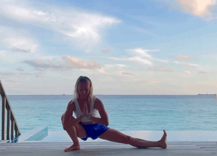 <人老腿先衰>,12个瑜伽动作加强双腿力量,强健根基