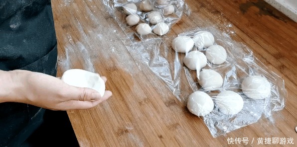 一碗面粉,1斤冬瓜,教你做皮脆馅香的老婆饼,每一口都酥到掉渣