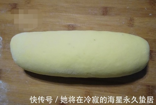 面团|红薯独特做法,加一个鸡蛋,不用烤箱,女儿说比买的面包还好吃