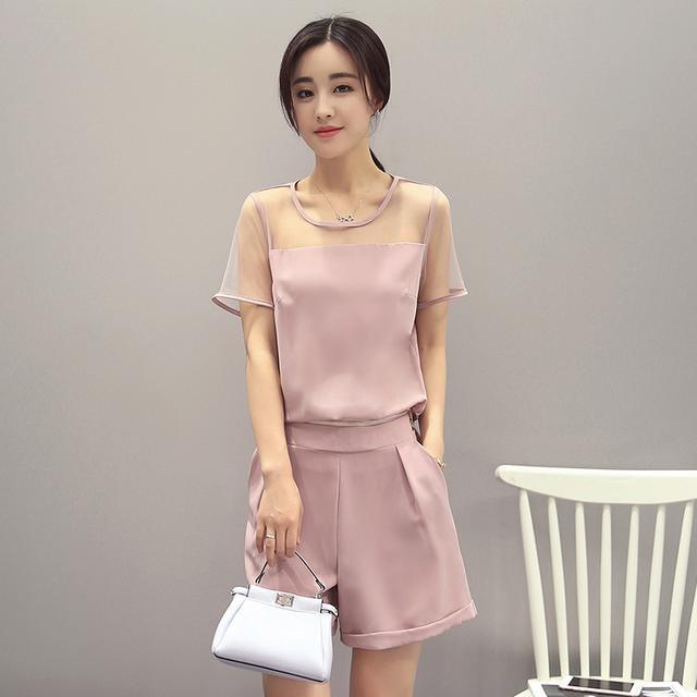 短裤 巨流行的气质时尚女装,比气质连衣裙更时髦显年轻