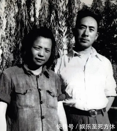 笔力!薄一波书法“虬龙”体书法太惊艳,笔墨劲霸岿然,却被批瑕疵多