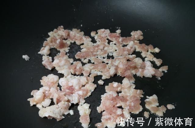 美食|早餐店常见的美食，在家简单十分钟蒸一蒸，好吃不上火。