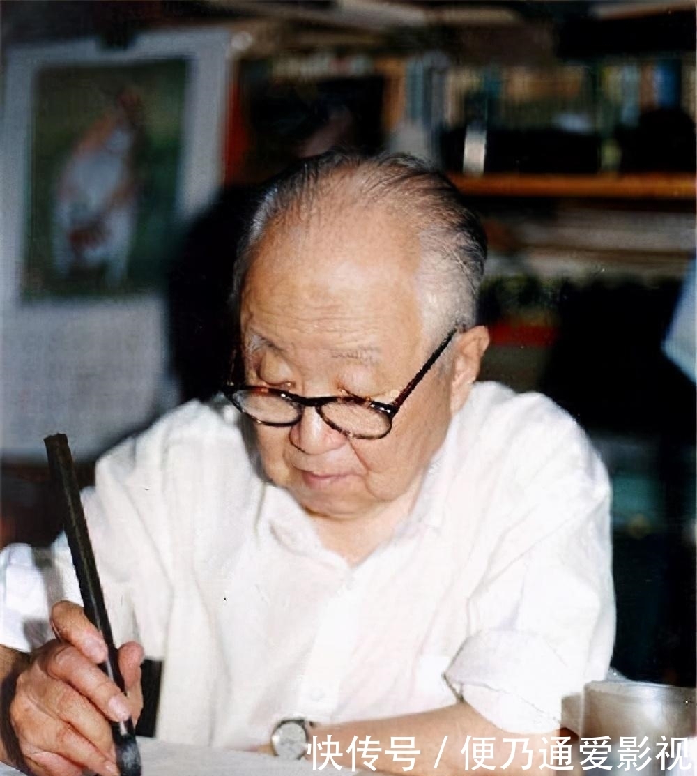 究竟|启功题写报头,被质疑“写错字”,换成印刷体,究竟是谁没文化?