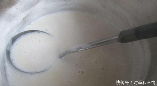 想吃豆腐脑自己在家做,简单3步就搞定,干净卫生补钙最好,嫩滑