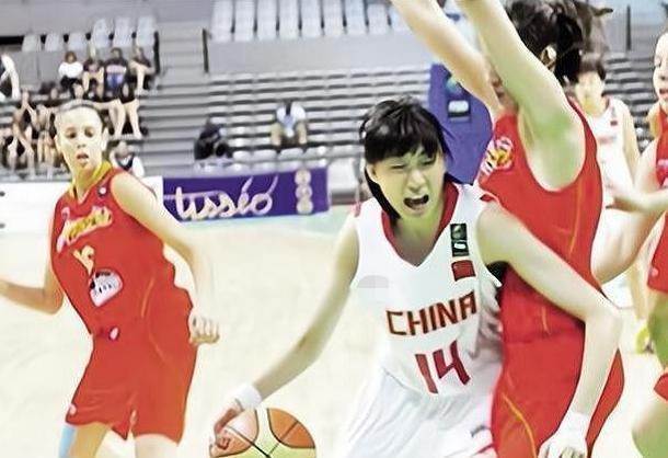 李昕|女篮叛徒李明阳:认日本富商为干爹,训练期间请假偷偷加入日本