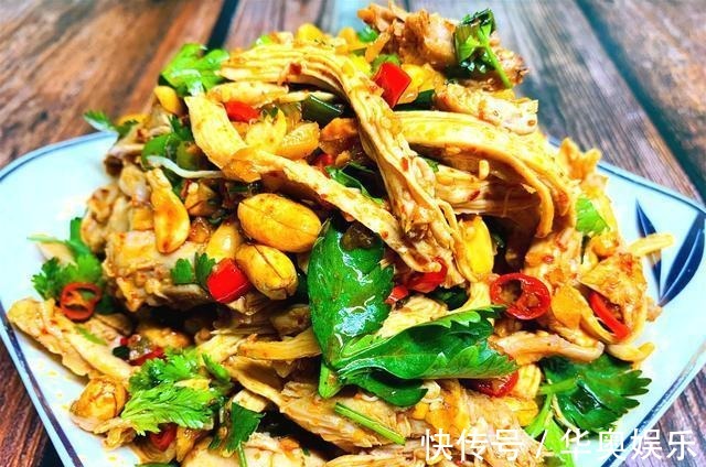 拌凉菜时,最忌直接加生抽,记住“211”,拌什么凉菜都香