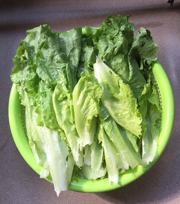 不管炒什么青菜,下锅多加“这1步”青菜不变黑,吃起来特别嫩!