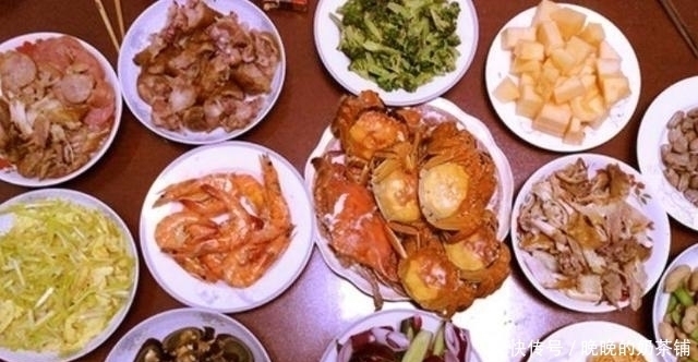 姑姑家|周末去姑姑家, 看到姑父做的一桌子菜, 我一口饭都没吃!