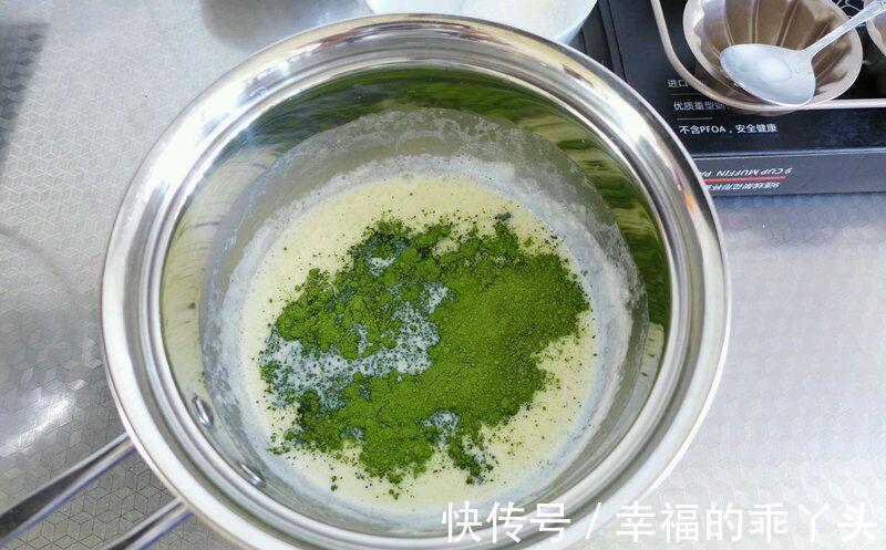 抹茶牛奶液|自制抹茶奶酪布丁,爽滑香甜,下午茶的好选择,大人孩子都爱吃