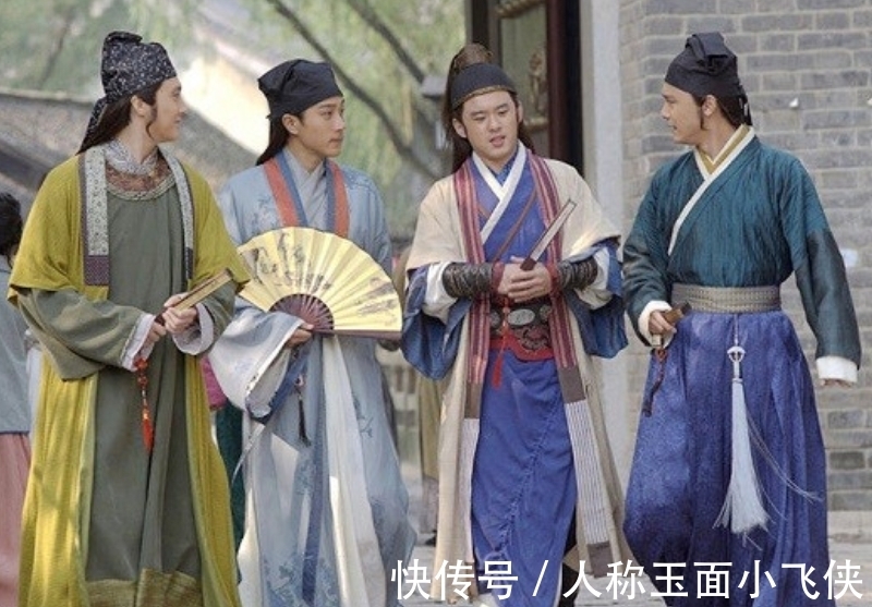 对联@才子上联:拔开草丛泉眼现,流水汨汨不断,寡妇从容妙答下联