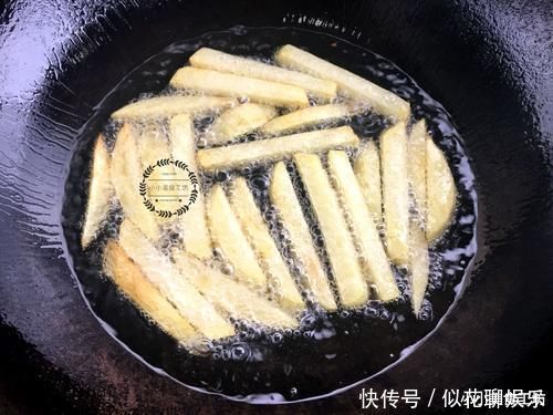下饭|天冷后,3种食材一锅出,喷香下饭,——营养均衡,别错过
