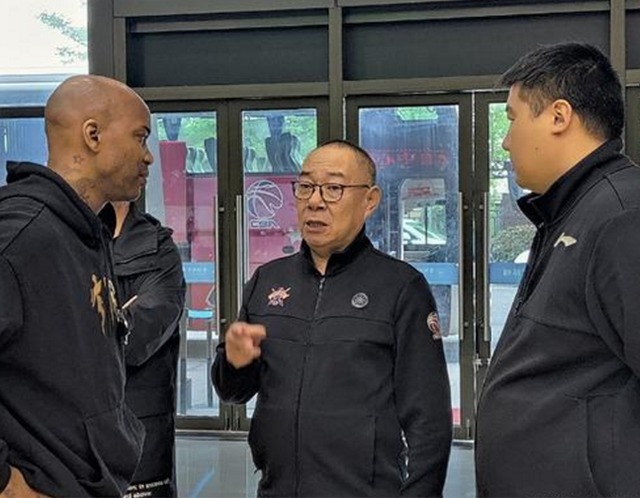 名帅|清算还是摆烂?CBA名帅恐下课在即,球员失控,一度力争总冠军