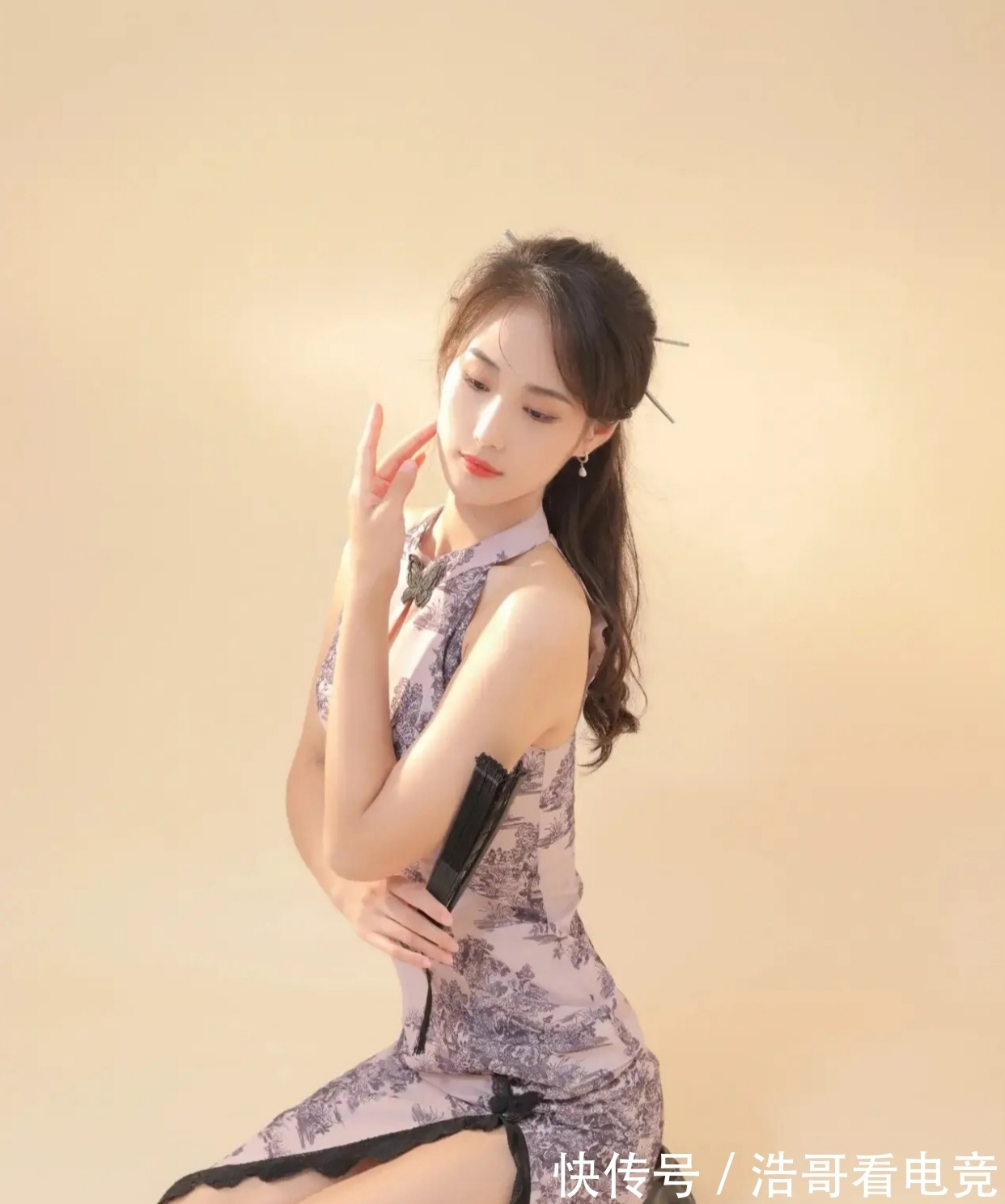 凤笙$秋韵·七言格律:离人望月听寒雁,冷雨浇杯醉梦乡