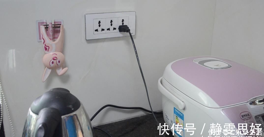 用处|用旧的扑克牌别再扔了, 剪几刀, 粘在厨房里超实用, 人人见了都夸好