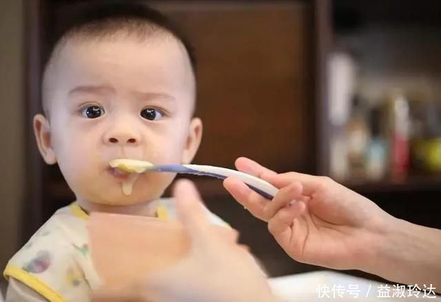 家长|给婴儿冲米粉注意“4不”，家长买得再贵，不如“冲对了”有营养
