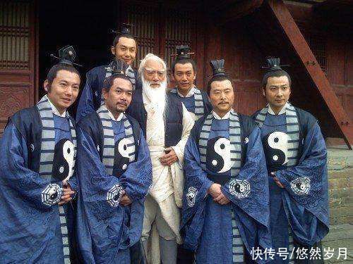 以玄冥二老的实力，在倚天屠龙记当中算是什么层次的存在呢？