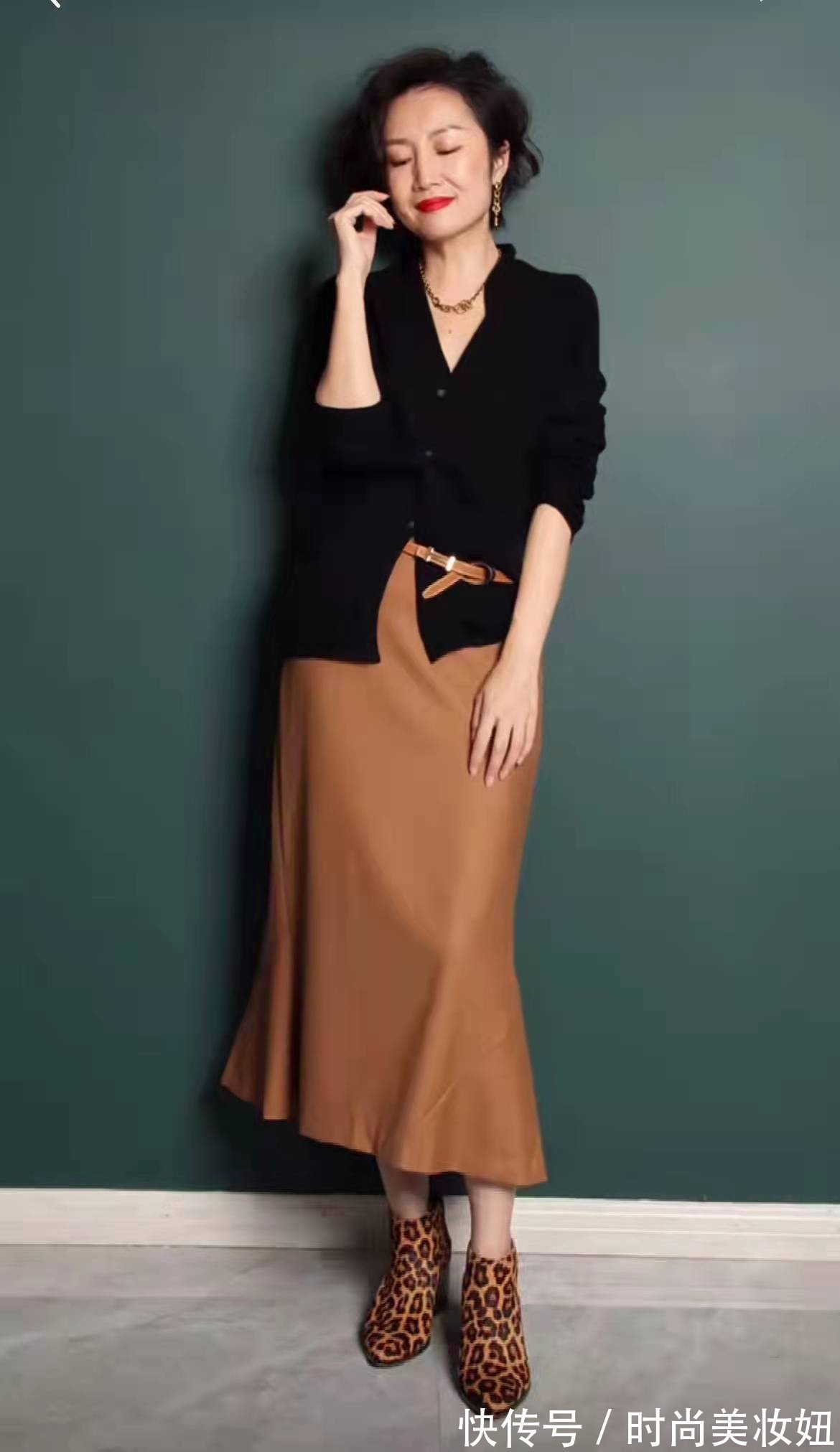 下半身|女人无论多大年纪,穿衣配色一定要高级,气质优雅到骨子里