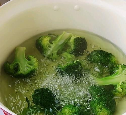 好吃|好吃不胖的蔬菜鸡胸肉饼,营养丰富,想瘦下来就这样吃