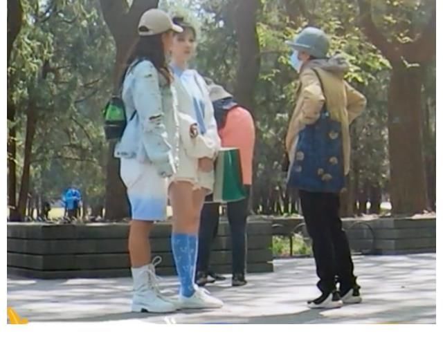 生态公园|陈小纭去相亲角,因学历低进不了相亲群,她反应太真实了