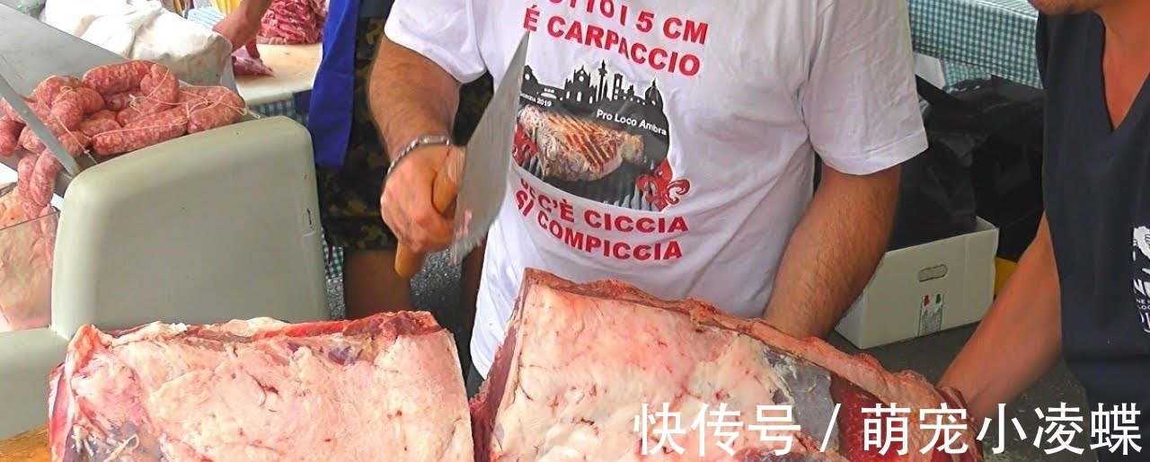 大牛块|美国是肉食者的天堂,几十斤的大牛块直接烤,完全不考虑肉价