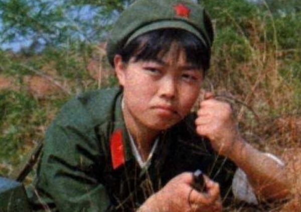 王艳#百万裁军中的一对恋人:女干事悄悄调北京,连长决不离开老部队