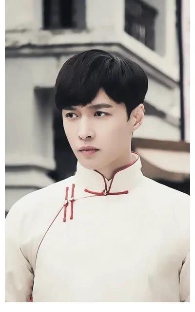 练习生|张艺兴:努力人设永不崩塌