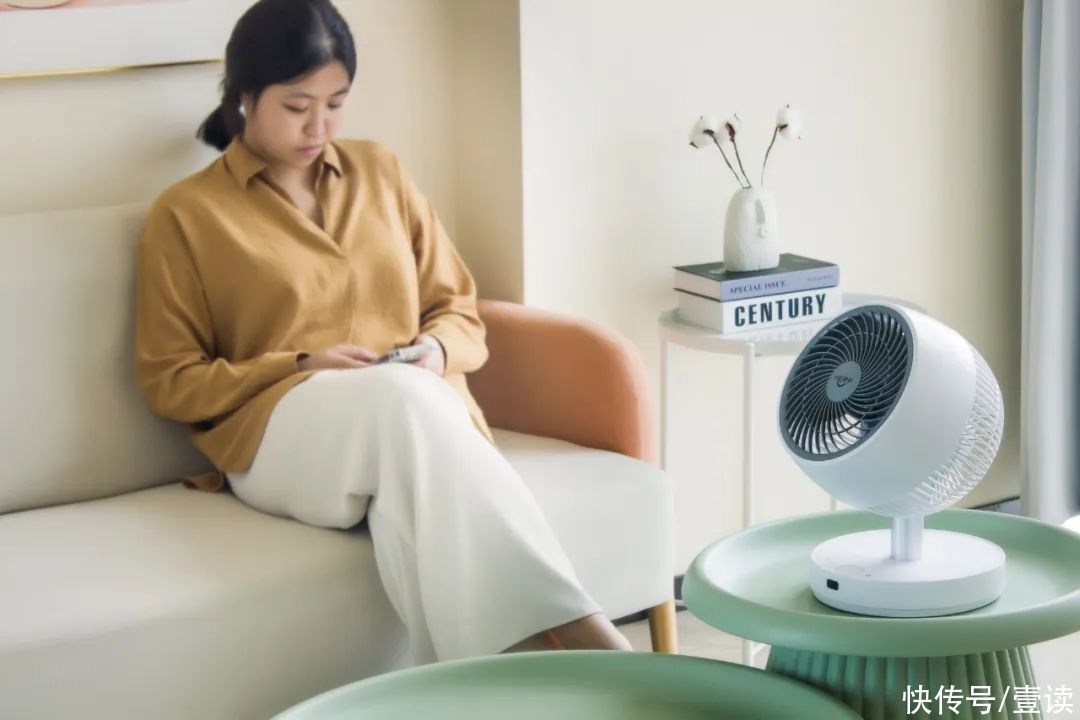 闷热|循环扇都这么卷了？无线可折叠，还能纳凉驱蚊