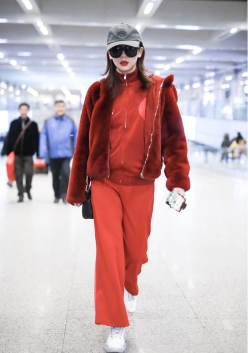 超贵的皮草大衣穿不出高级感？学会这些穿搭精髓，造型时髦有气质