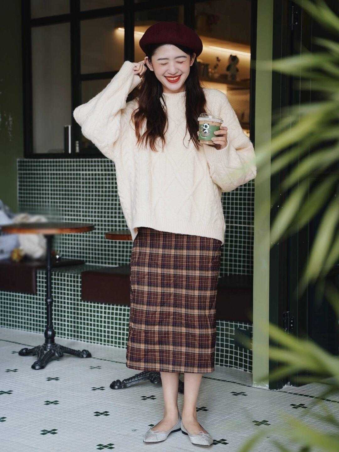 裙装|今年冬季流行“露腿”,显瘦显高还时髦,这才是女孩子该有的打扮!