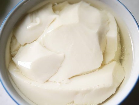 豆腐脑别再买了，准备一把黄豆，不用石膏不用卤水，教你详细做法