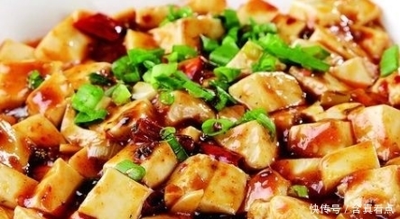 香辣可口,外酥里嫩,小朋友都爱吃,美味无法抗拒,一盘不够吃