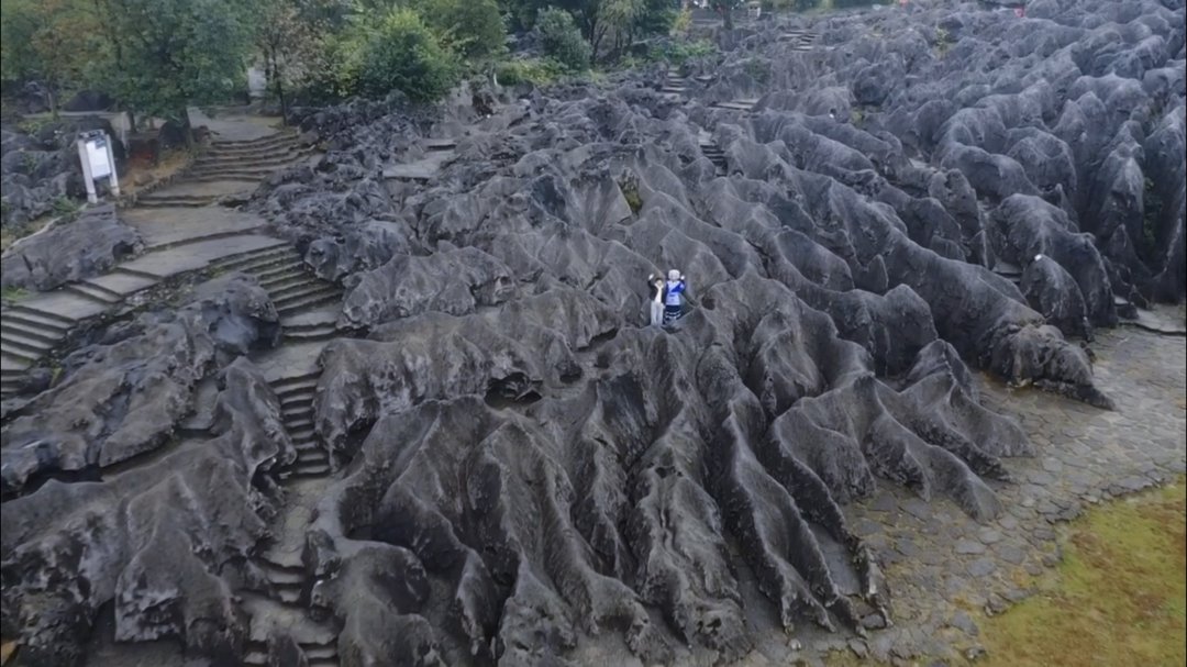 地质|旅游育人 四川旅游学院经济管理学院书记李震清力荐兴文石海景区丨寻找成渝文旅新地标