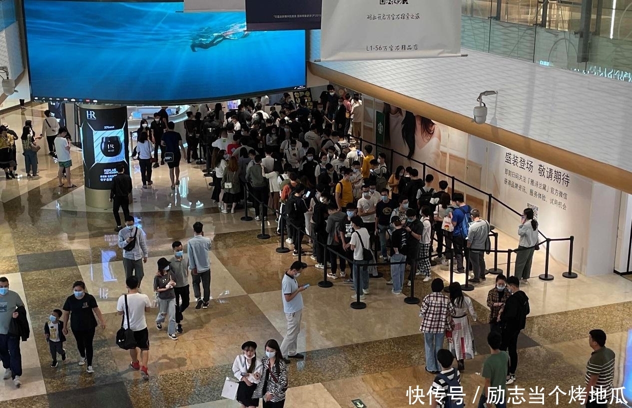 低价|库克下重本,iPhone12一夜降至新低价,果粉:还是买早了!