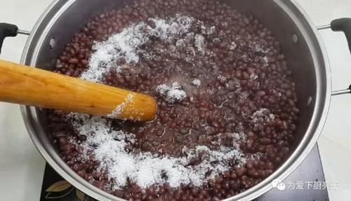 糯米粉这样做才简单,加半斤红豆,比蛋糕麻团还香,一周五次吃不够