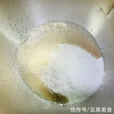 减肥|黑麦果仁欧包 核桃橙皮蔓越莓 减肥全麦面包