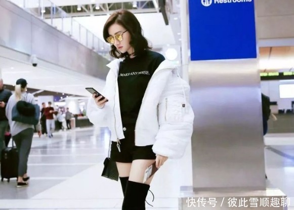 羽绒服+卫衣,真的时髦炸了!