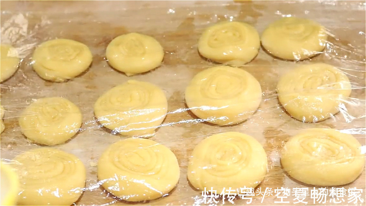鸡蛋|面粉加鸡蛋的美味做法，外皮酥脆，层次丰富，看着都流口水