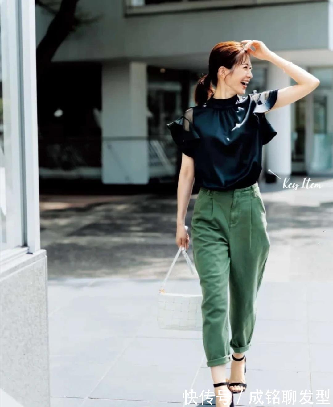 搭配|40岁女人一定要穿得优雅,学学这几组日系搭配,知性减龄又时尚