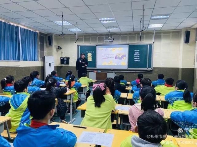 春风拂面晴方好，素养大赛俏春来—开元路小学语文素养大赛特写